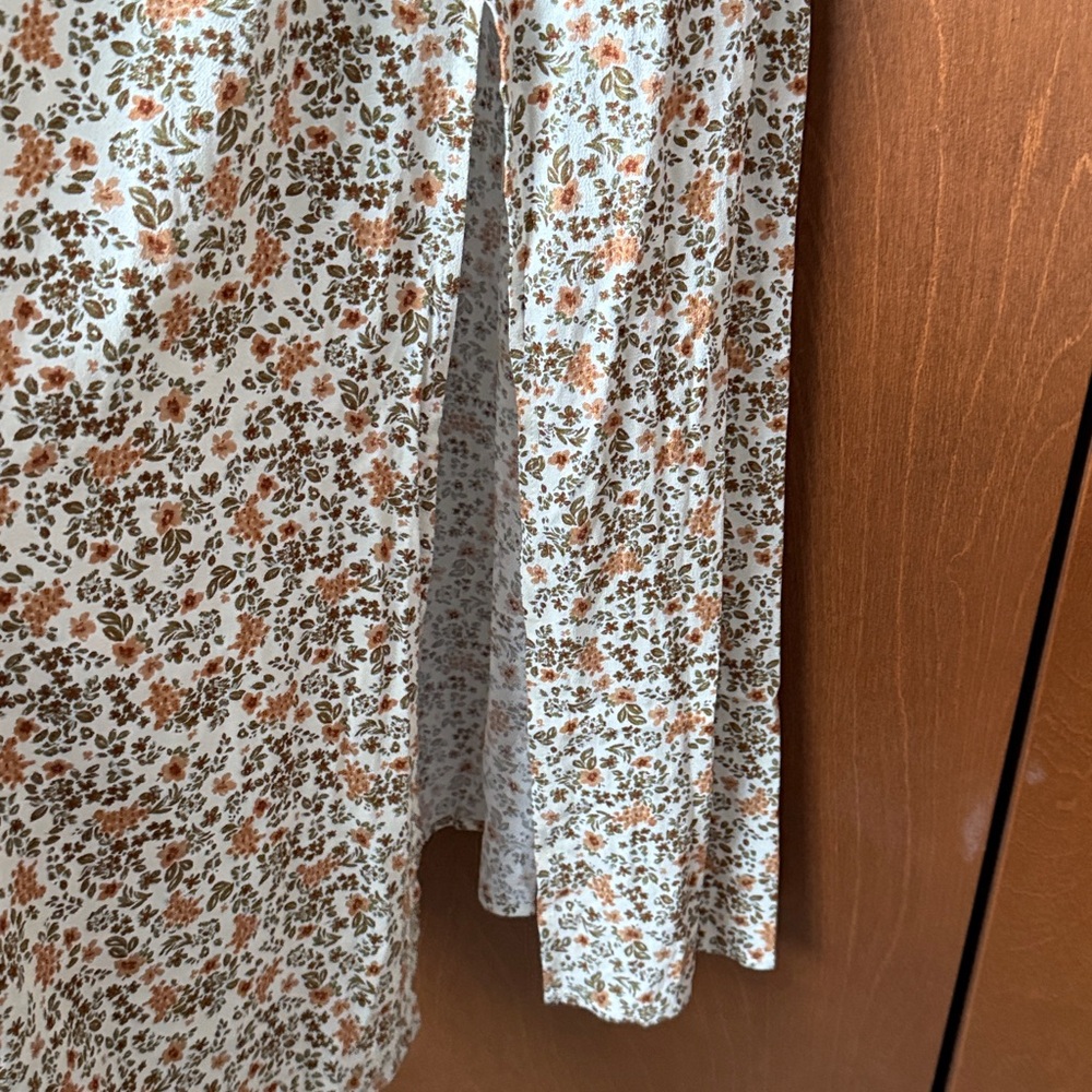Vici Boho Smocked Petite Floral Print Maxi Dress EUC Sz M Ret $78 - Picture 2 of 8